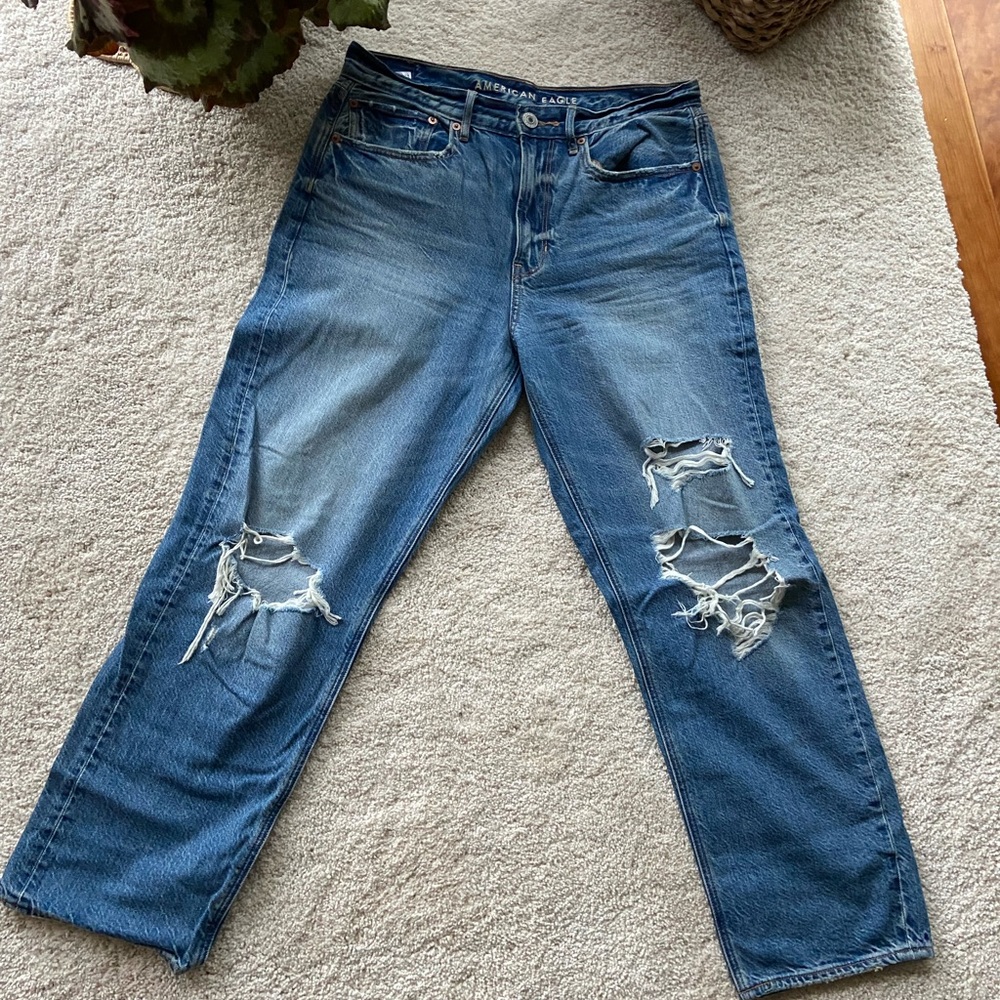Distressed boyfriend jeans